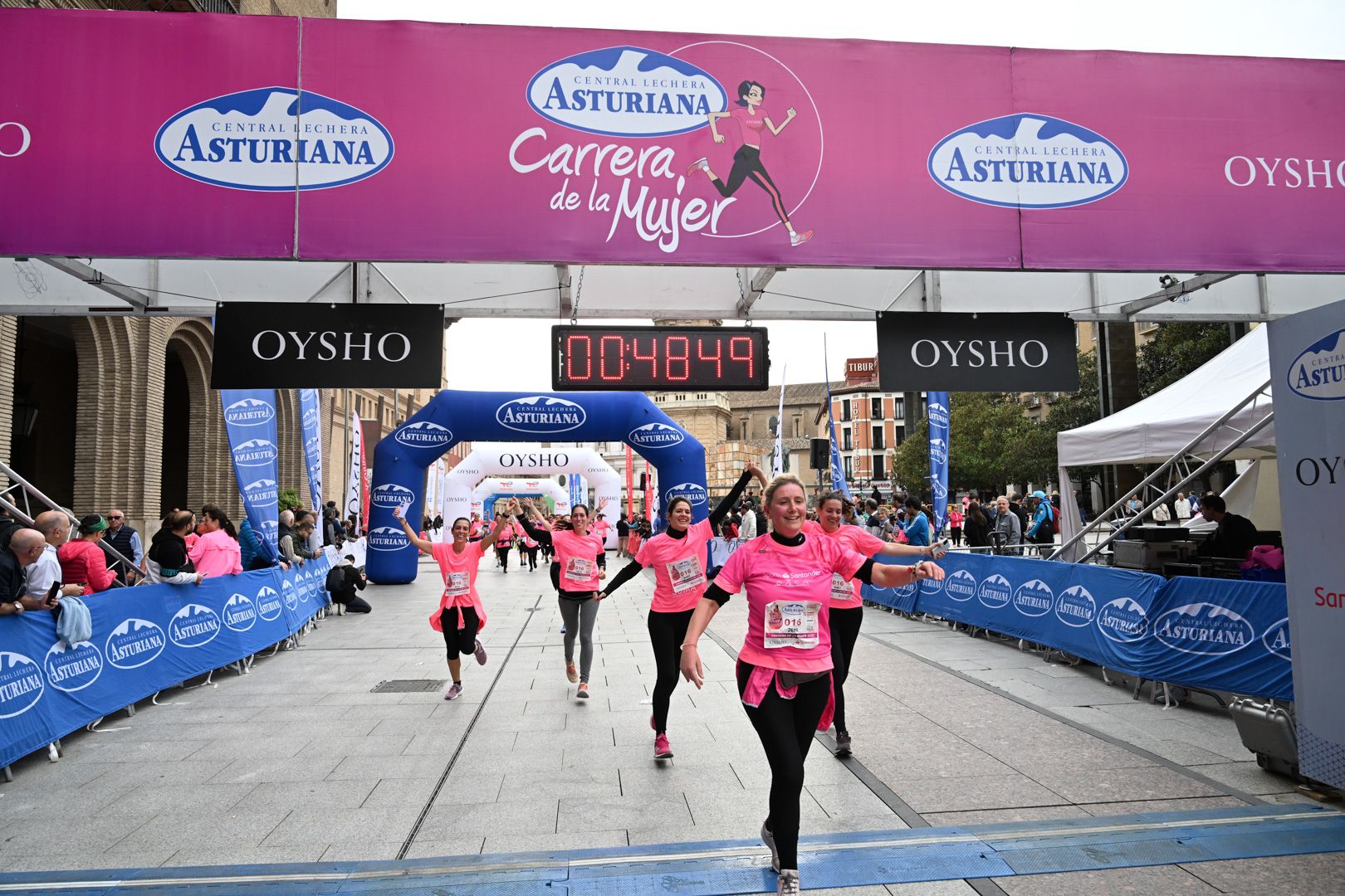 Todas las fotos de la Carrera de la Mujer de Zaragoza 2023. 5643