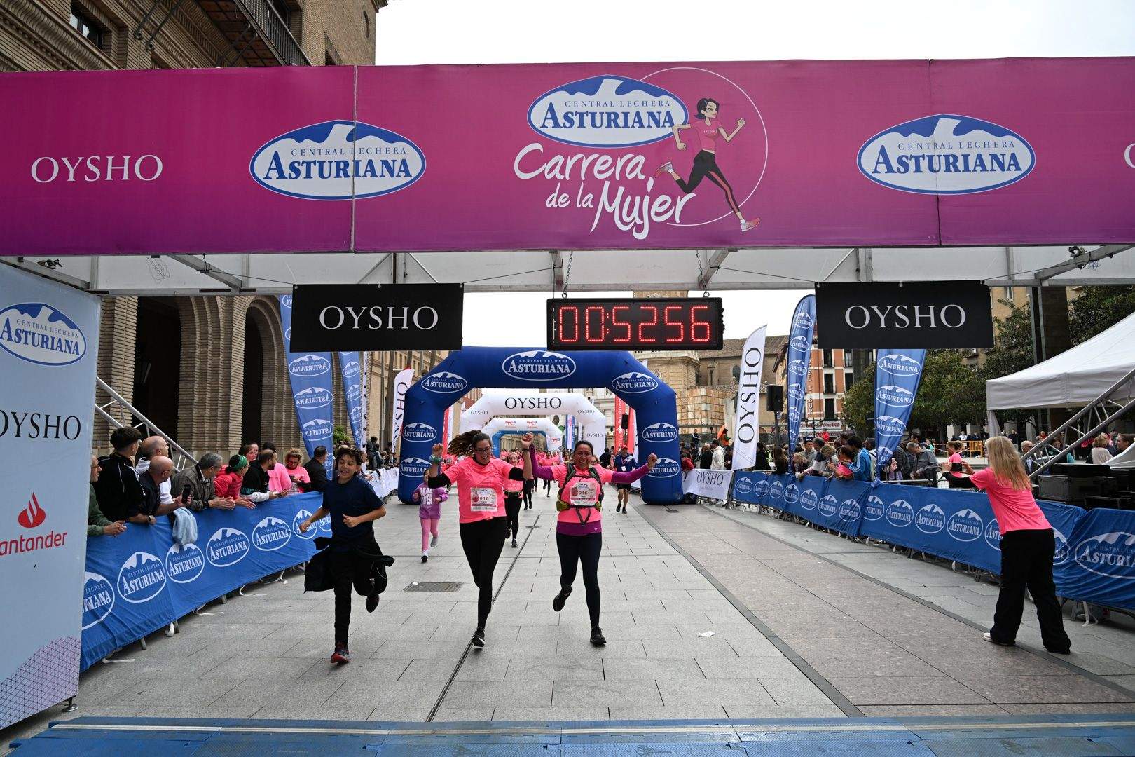 Todas las fotos de la Carrera de la Mujer de Zaragoza 2023. 5885