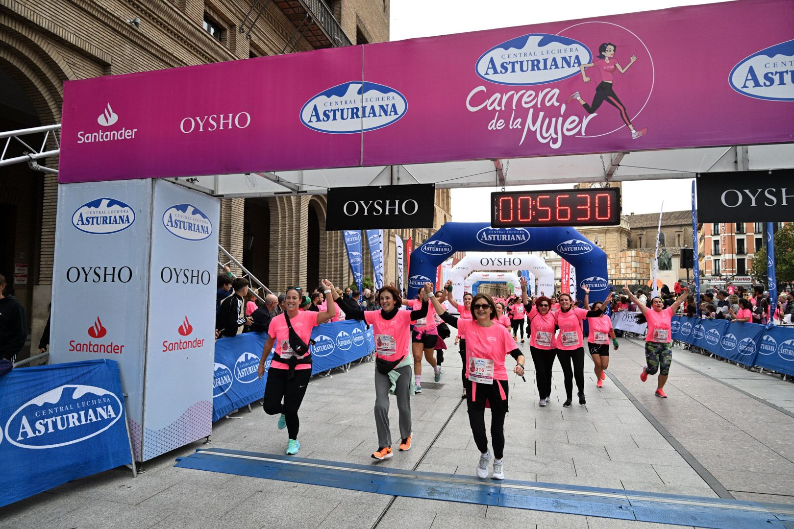 Todas las fotos de la Carrera de la Mujer de Zaragoza 2023. 6090