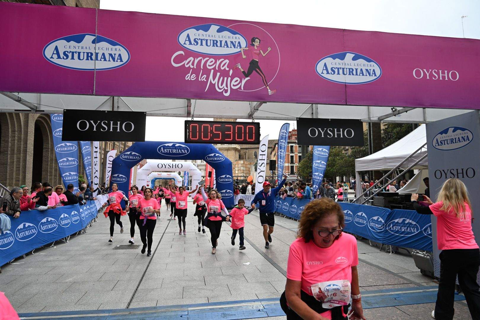 Todas las fotos de la Carrera de la Mujer de Zaragoza 2023. 5889