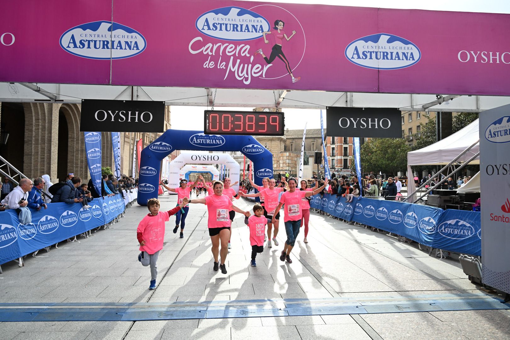 Todas las fotos de la Carrera de la Mujer de Zaragoza 2023. 4932