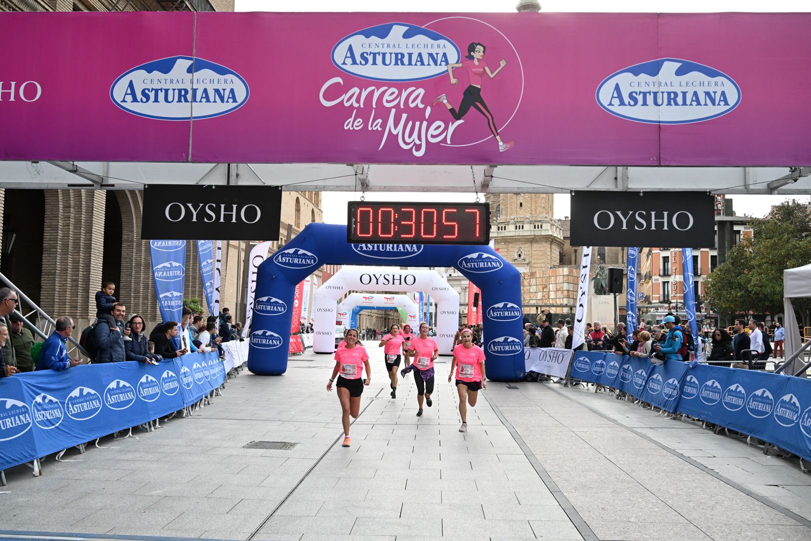 Todas las fotos de la Carrera de la Mujer de Zaragoza 2023. 4470