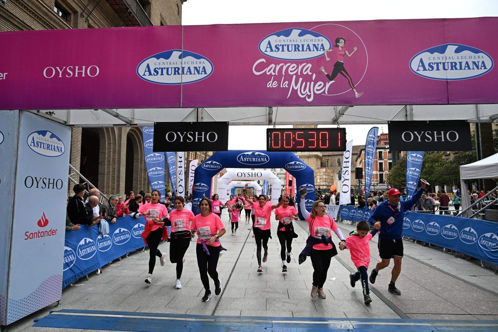 Todas las fotos de la Carrera de la Mujer de Zaragoza 2023. 5892