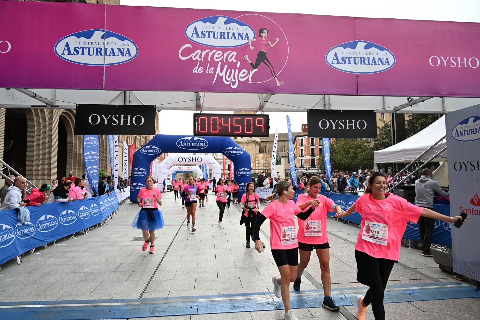 Todas las fotos de la Carrera de la Mujer de Zaragoza 2023. 5410