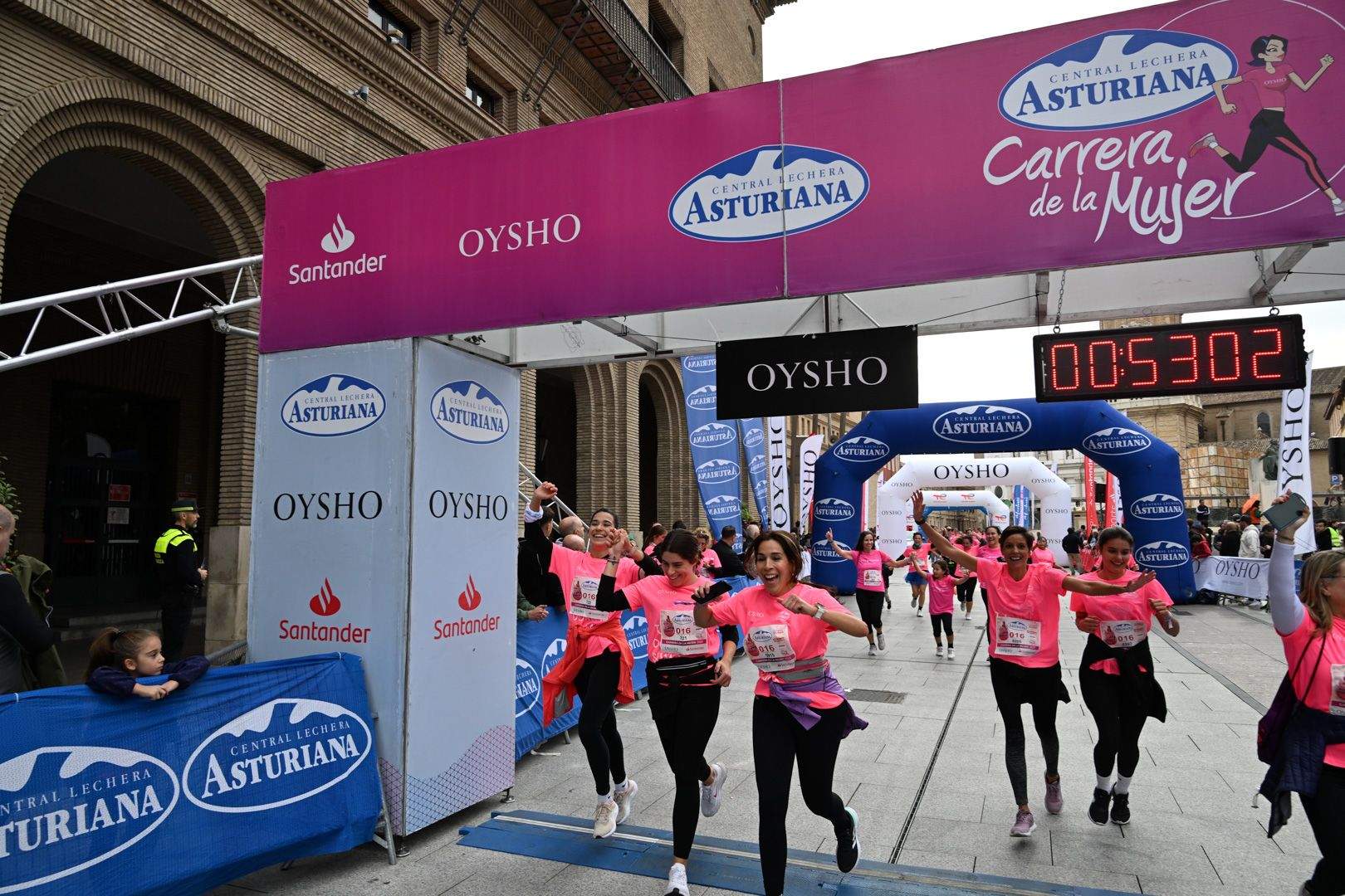 Todas las fotos de la Carrera de la Mujer de Zaragoza 2023. 5894
