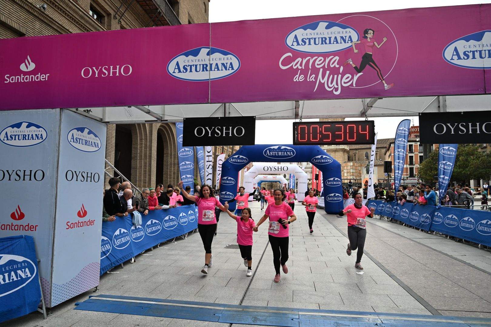 Todas las fotos de la Carrera de la Mujer de Zaragoza 2023. 5898