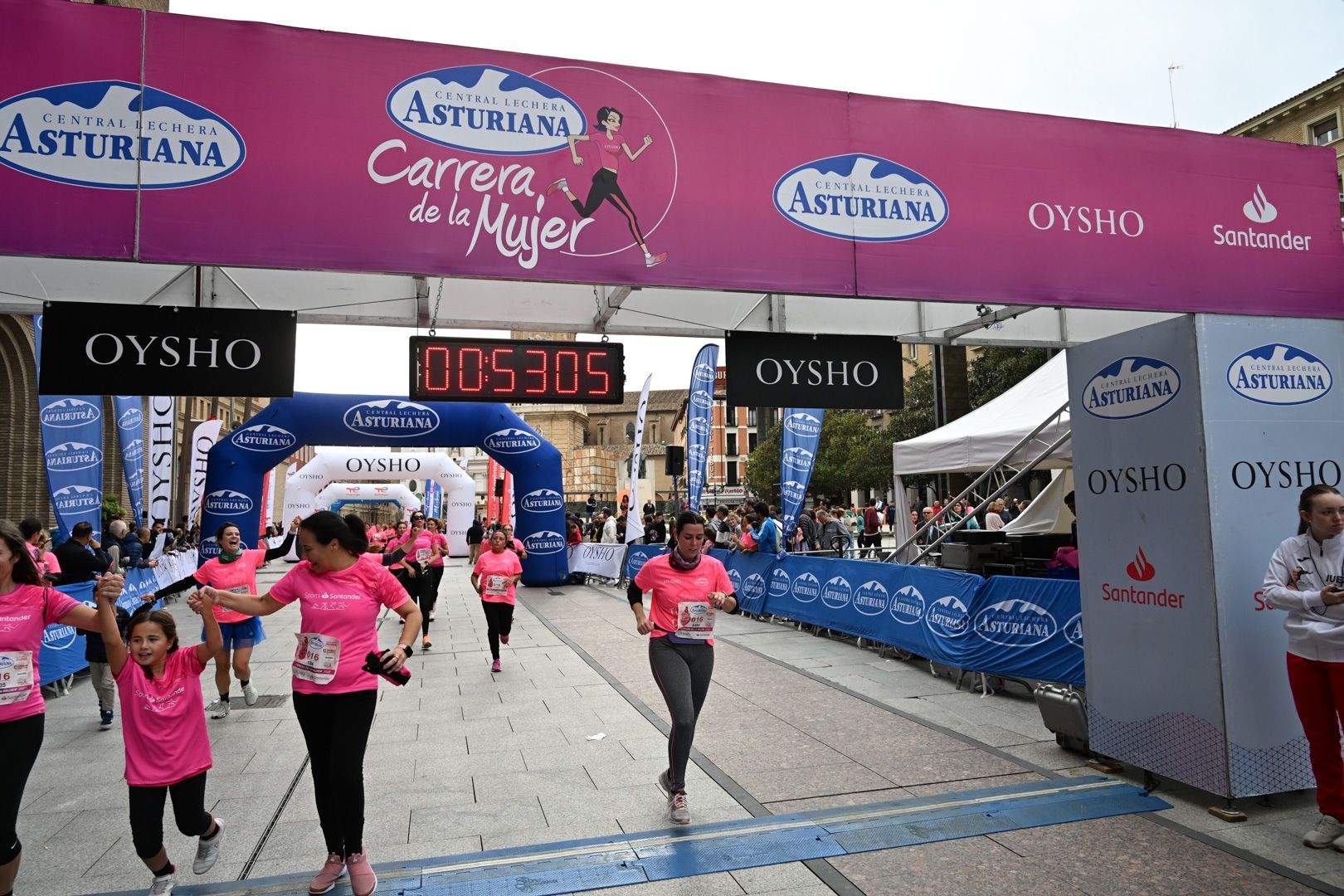 Todas las fotos de la Carrera de la Mujer de Zaragoza 2023. 5900