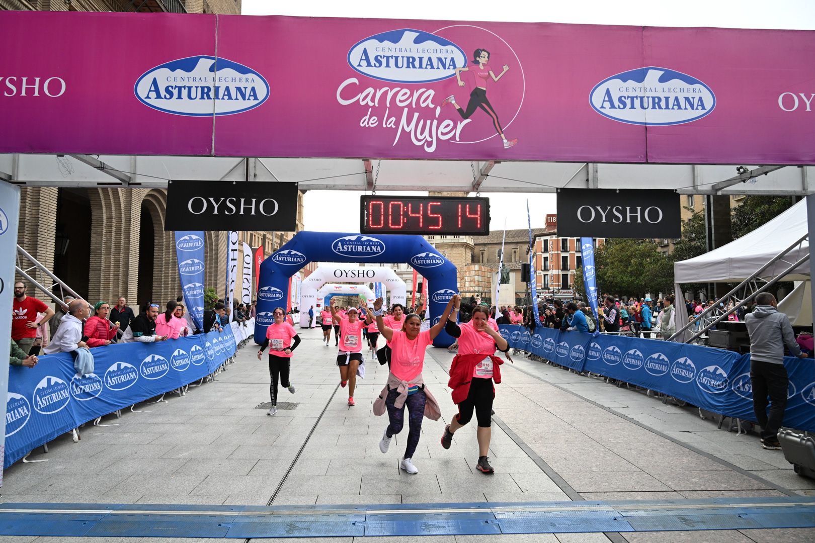 Todas las fotos de la Carrera de la Mujer de Zaragoza 2023. 5416