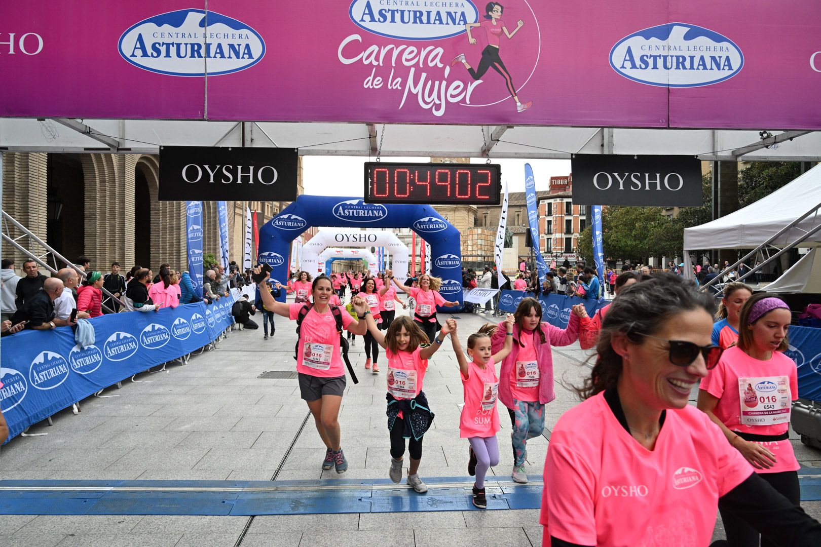 Todas las fotos de la Carrera de la Mujer de Zaragoza 2023. 5662
