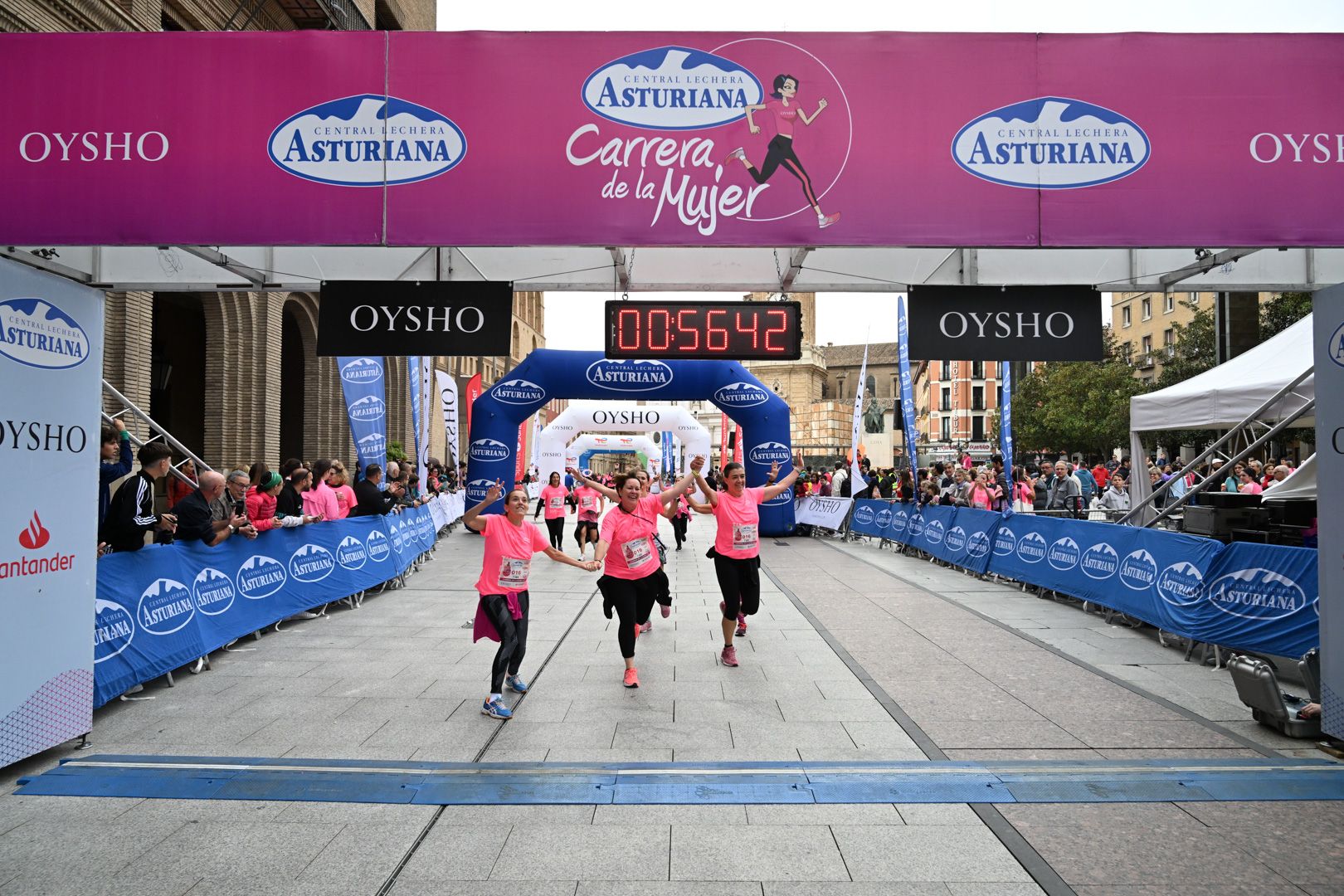 Todas las fotos de la Carrera de la Mujer de Zaragoza 2023. 6105
