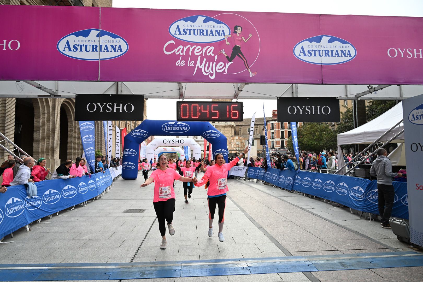 Todas las fotos de la Carrera de la Mujer de Zaragoza 2023. 5421