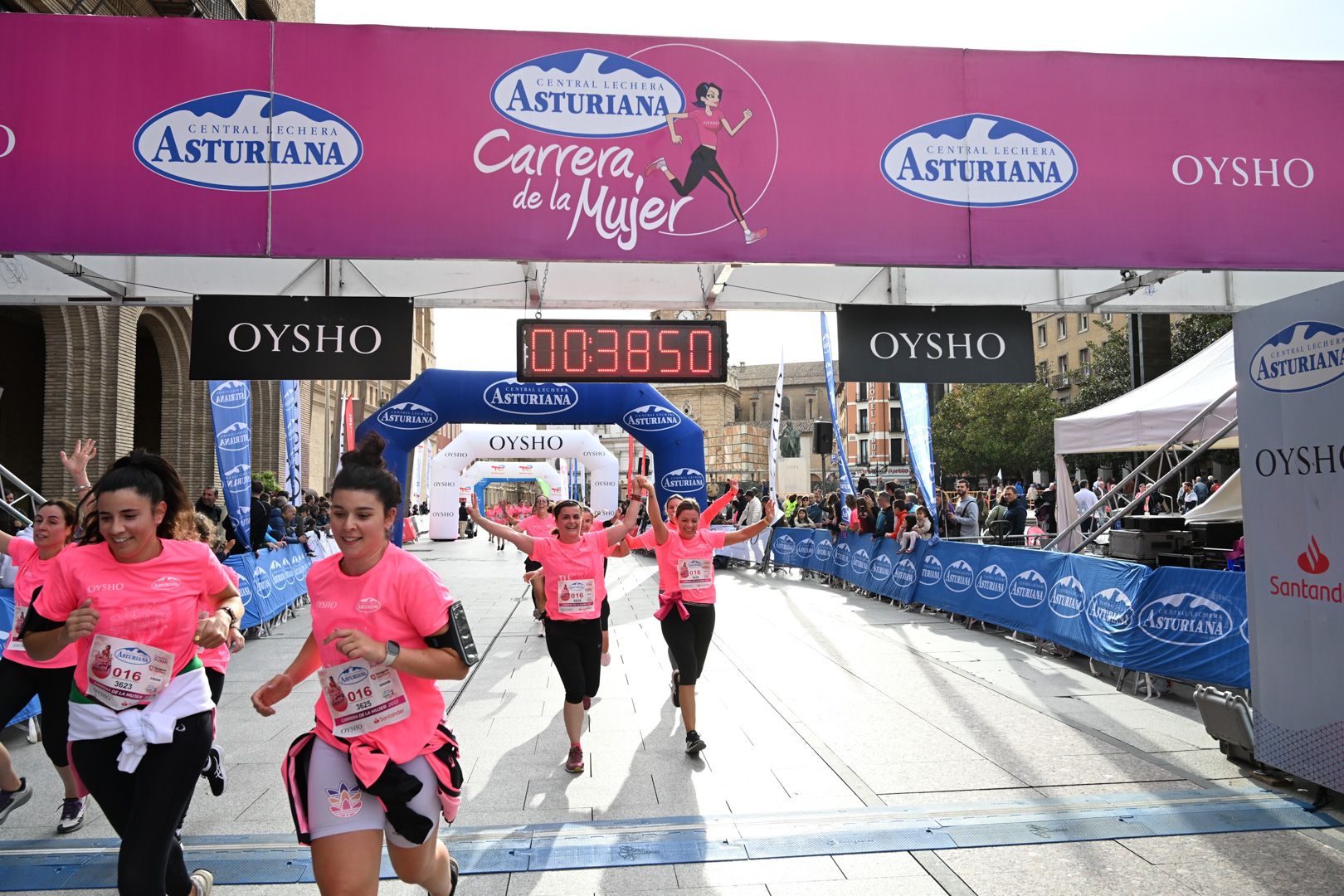 Todas las fotos de la Carrera de la Mujer de Zaragoza 2023. 4949