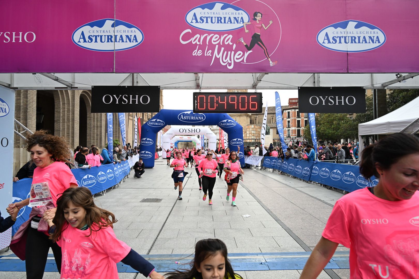 Todas las fotos de la Carrera de la Mujer de Zaragoza 2023. 5669