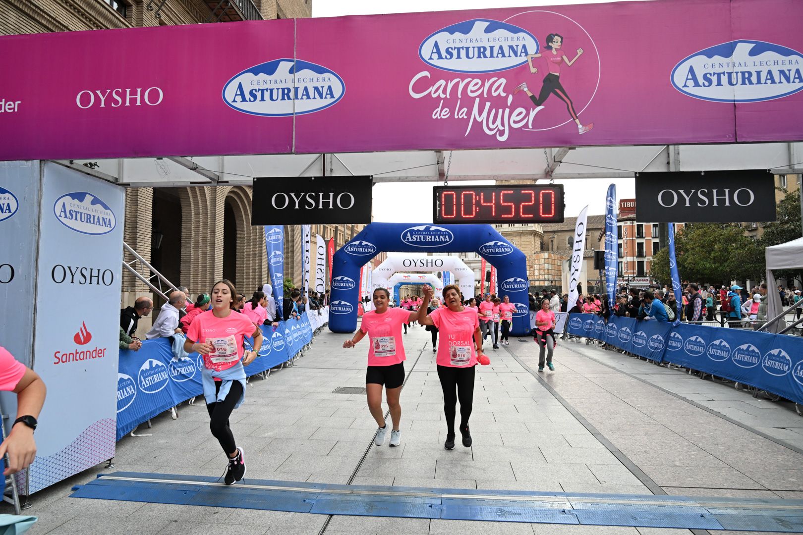 Todas las fotos de la Carrera de la Mujer de Zaragoza 2023. 5427