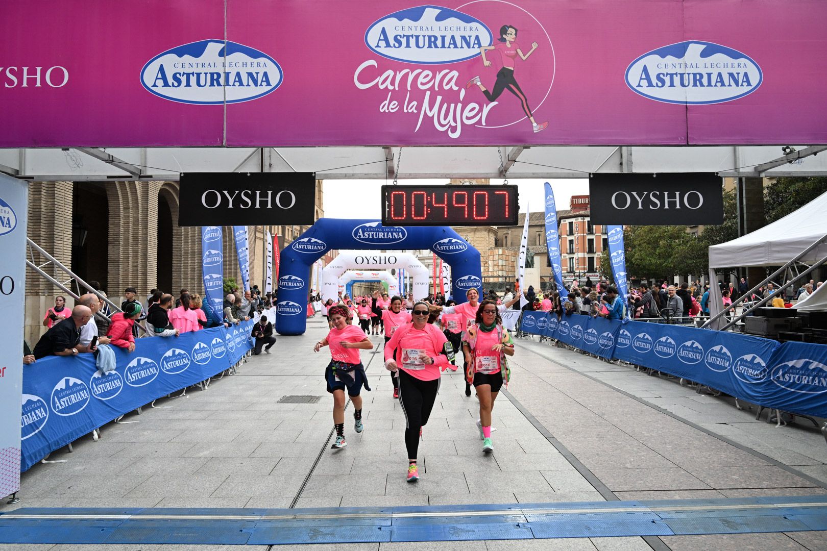Todas las fotos de la Carrera de la Mujer de Zaragoza 2023. 5670