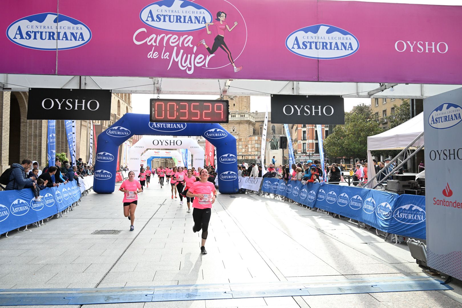Todas las fotos de la Carrera de la Mujer de Zaragoza 2023. 4712