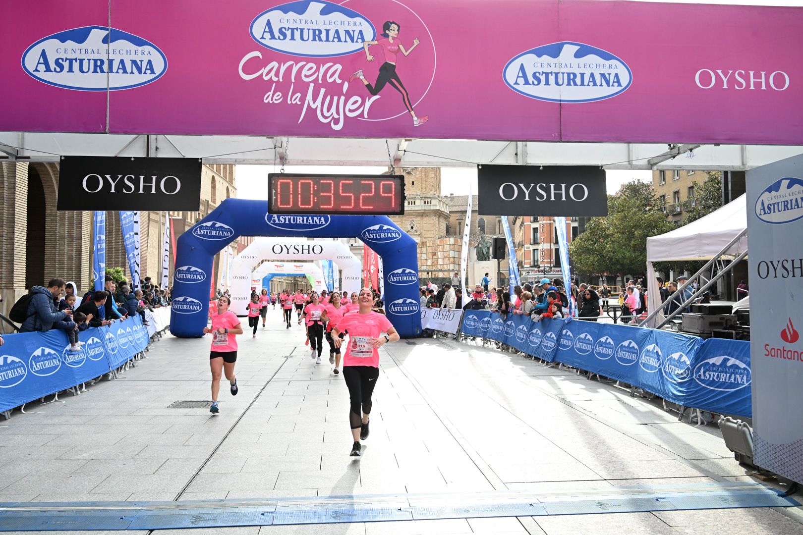 Todas las fotos de la Carrera de la Mujer de Zaragoza 2023. 4713