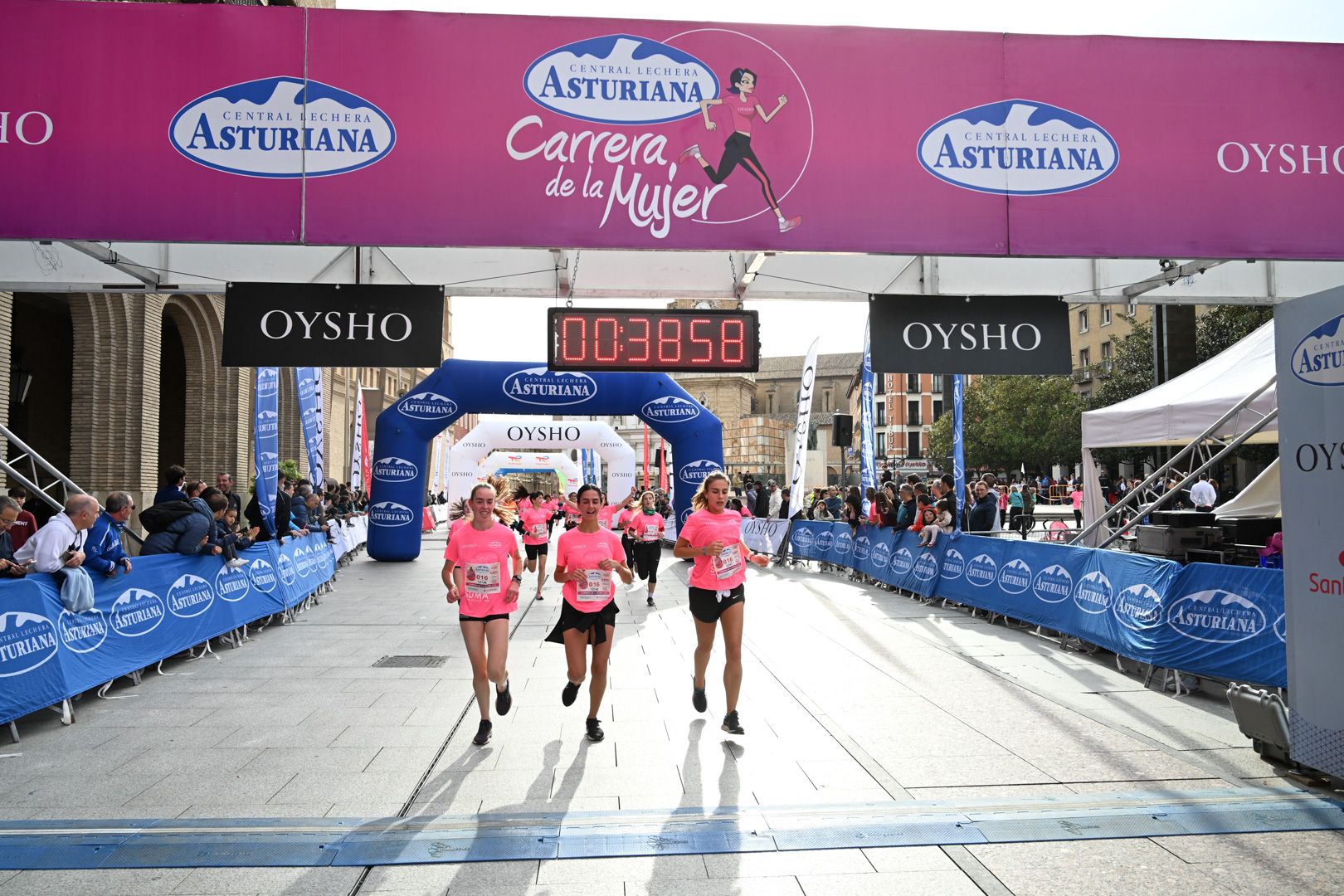 Todas las fotos de la Carrera de la Mujer de Zaragoza 2023. 4959