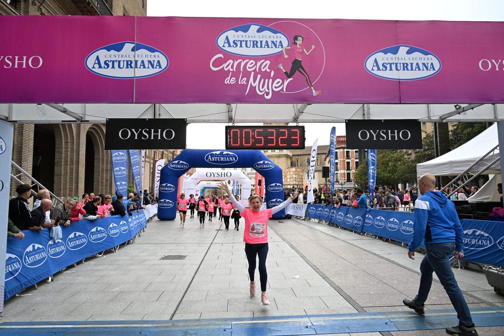 Todas las fotos de la Carrera de la Mujer de Zaragoza 2023. 5919