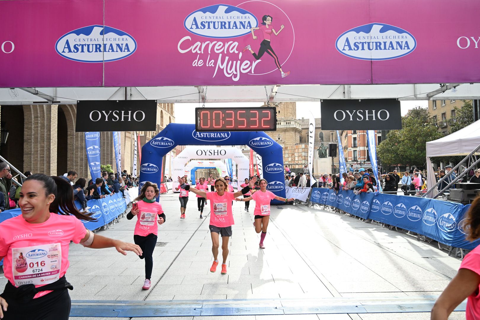 Todas las fotos de la Carrera de la Mujer de Zaragoza 2023. 4719