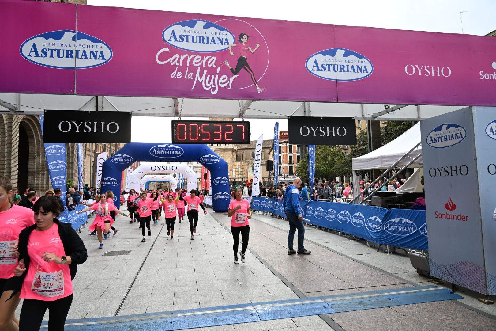 Todas las fotos de la Carrera de la Mujer de Zaragoza 2023. 5922