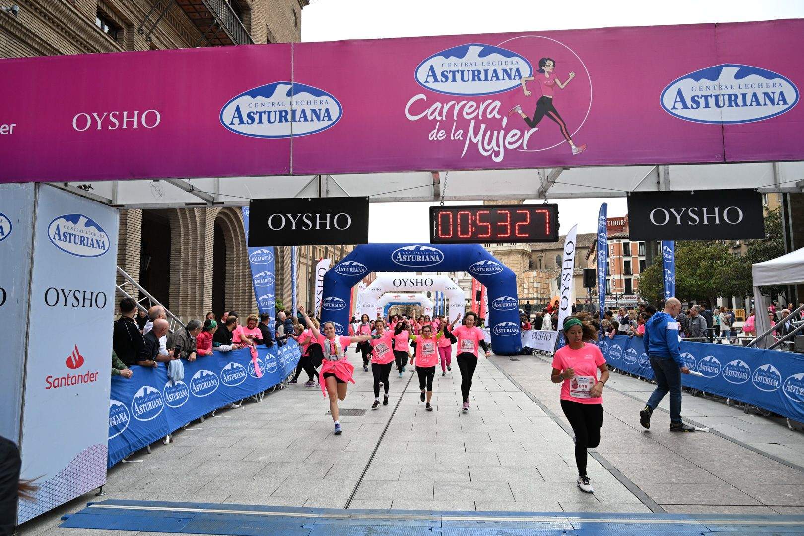 Todas las fotos de la Carrera de la Mujer de Zaragoza 2023. 5923