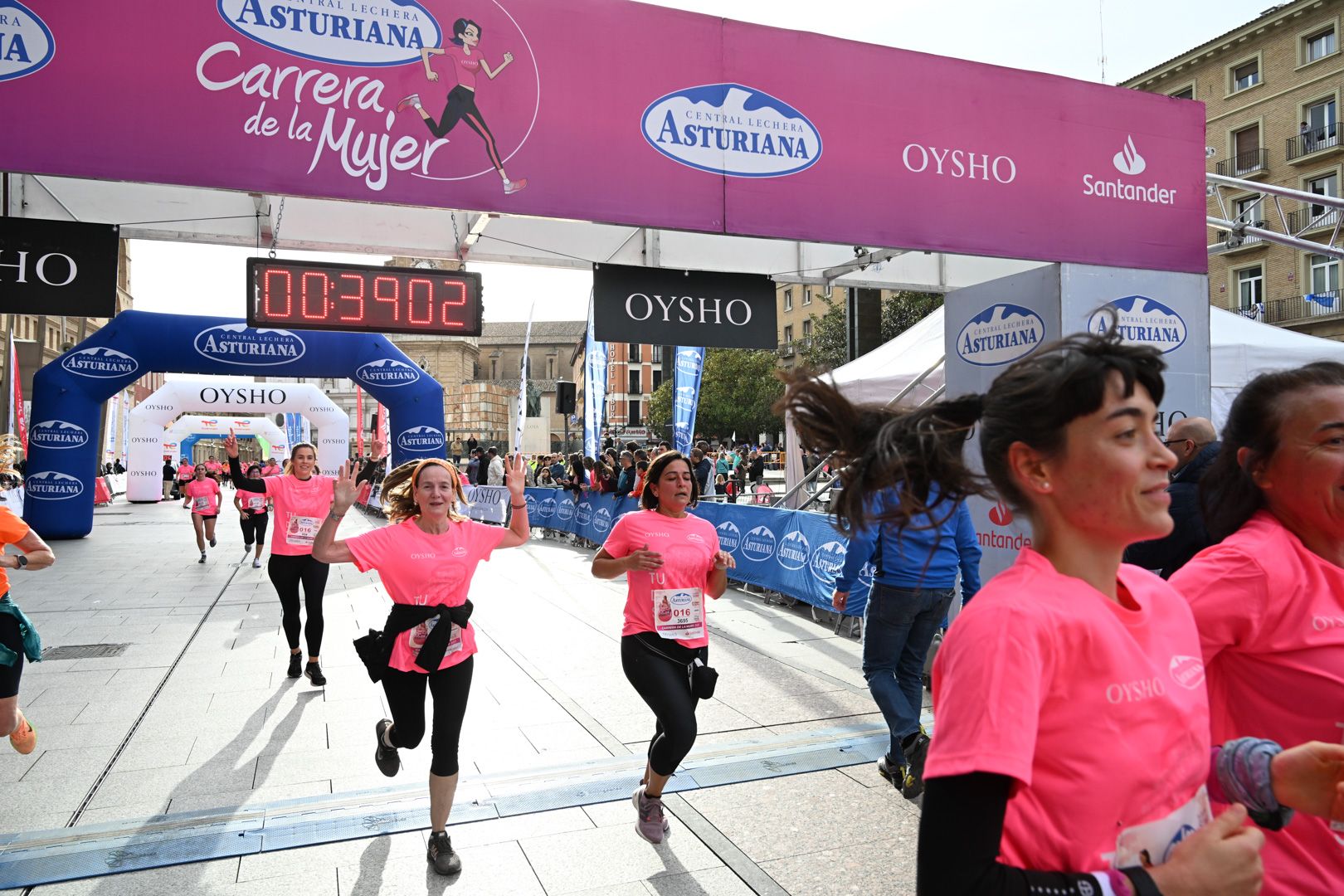 Todas las fotos de la Carrera de la Mujer de Zaragoza 2023. 4966
