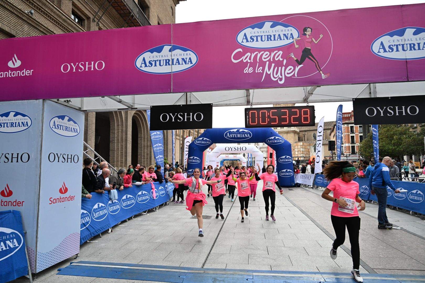 Todas las fotos de la Carrera de la Mujer de Zaragoza 2023. 5924