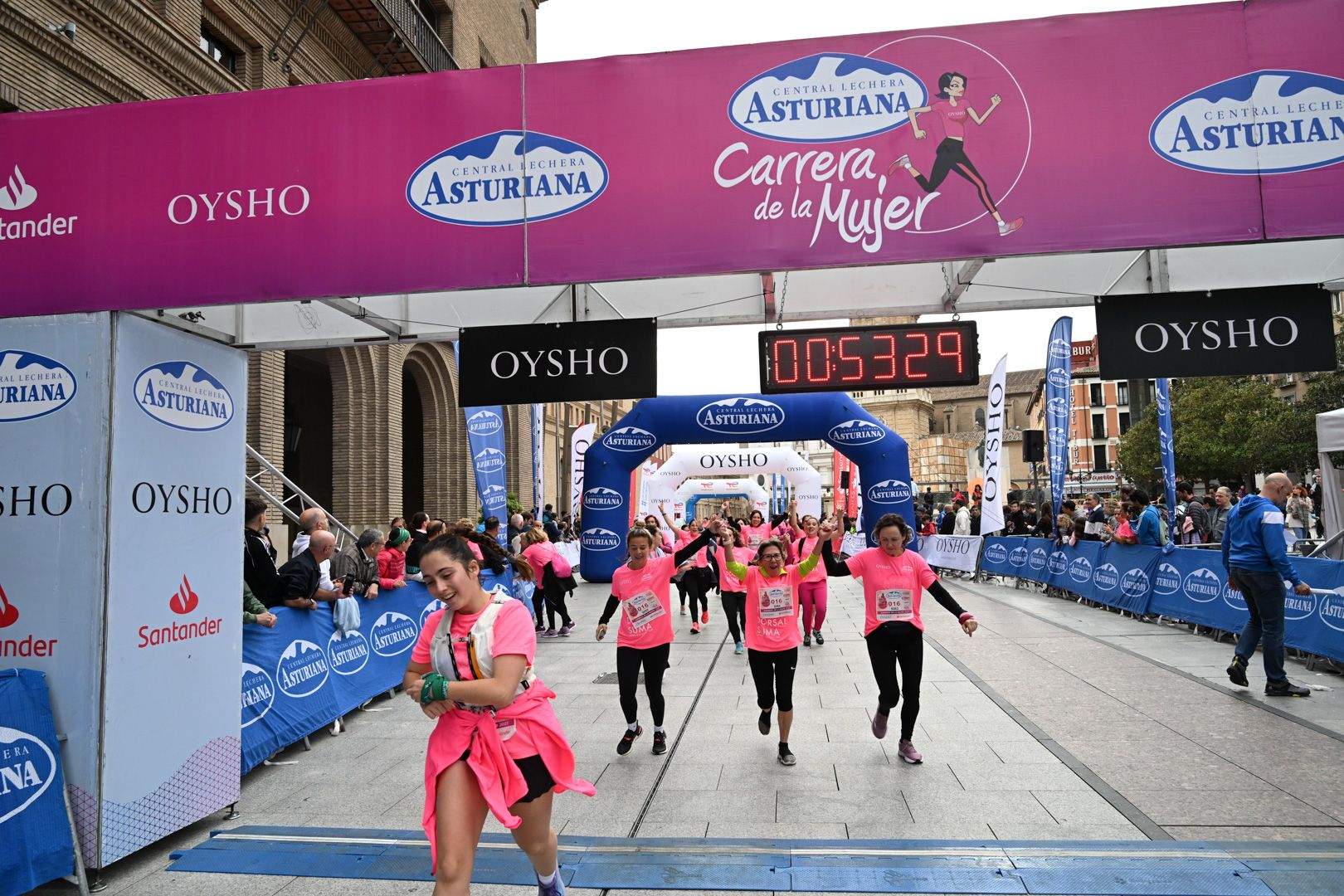Todas las fotos de la Carrera de la Mujer de Zaragoza 2023. 5926