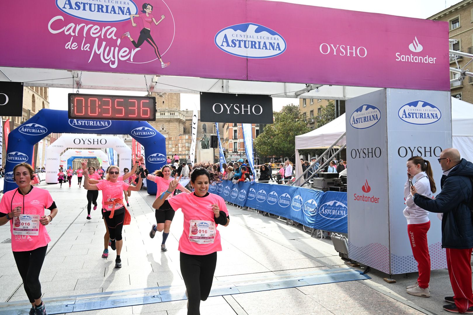 Todas las fotos de la Carrera de la Mujer de Zaragoza 2023. 4728