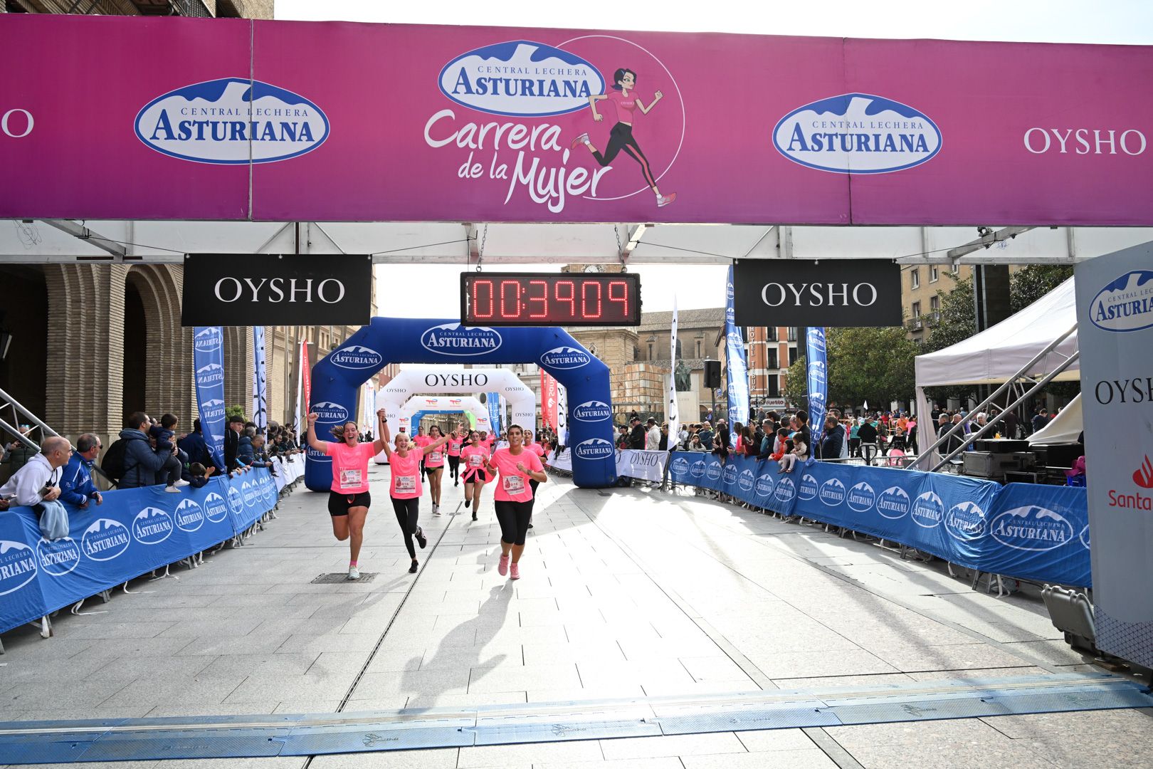 Todas las fotos de la Carrera de la Mujer de Zaragoza 2023. 4973