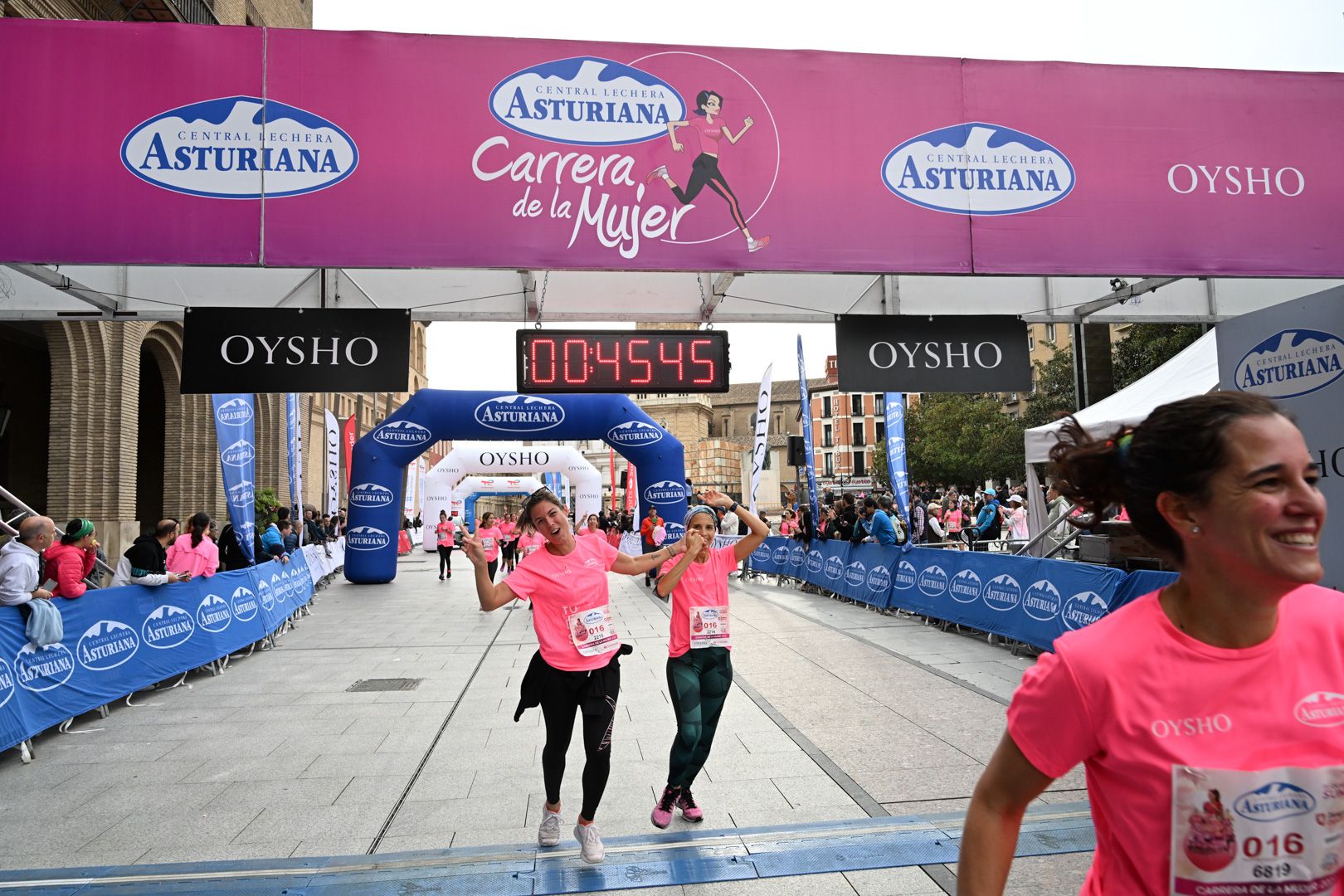 Todas las fotos de la Carrera de la Mujer de Zaragoza 2023. 5450