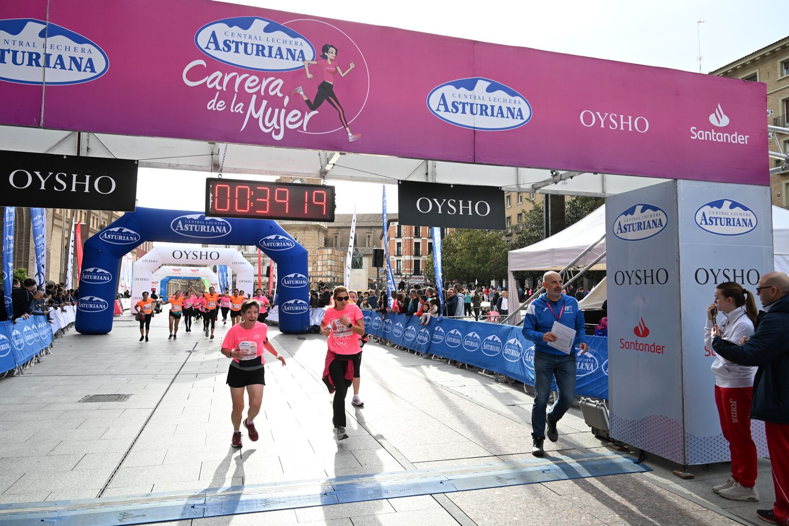 Todas las fotos de la Carrera de la Mujer de Zaragoza 2023. 4983