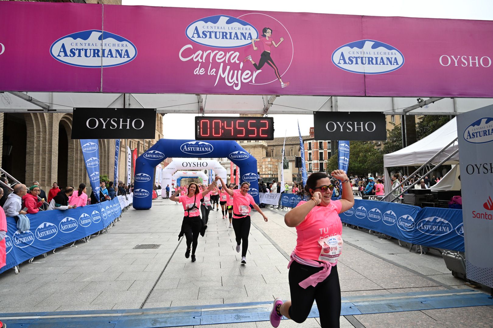Todas las fotos de la Carrera de la Mujer de Zaragoza 2023. 5457