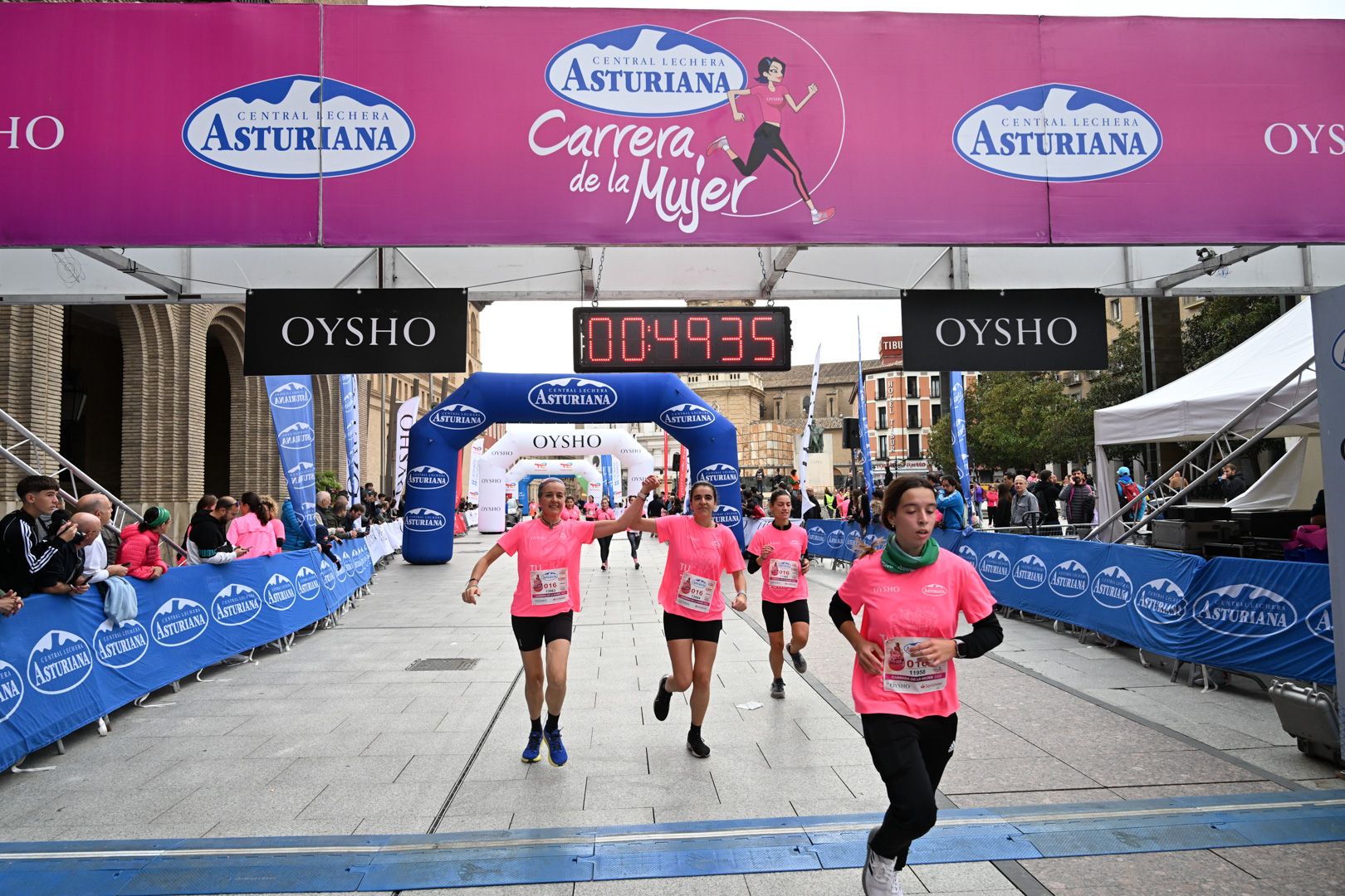 Todas las fotos de la Carrera de la Mujer de Zaragoza 2023. 5700