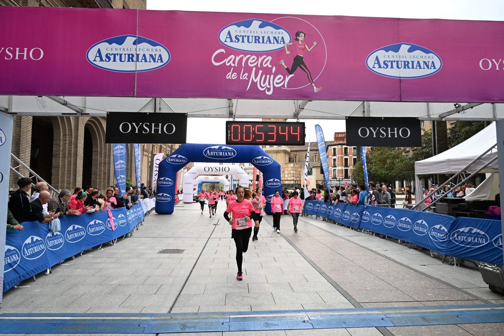 Todas las fotos de la Carrera de la Mujer de Zaragoza 2023. 5942