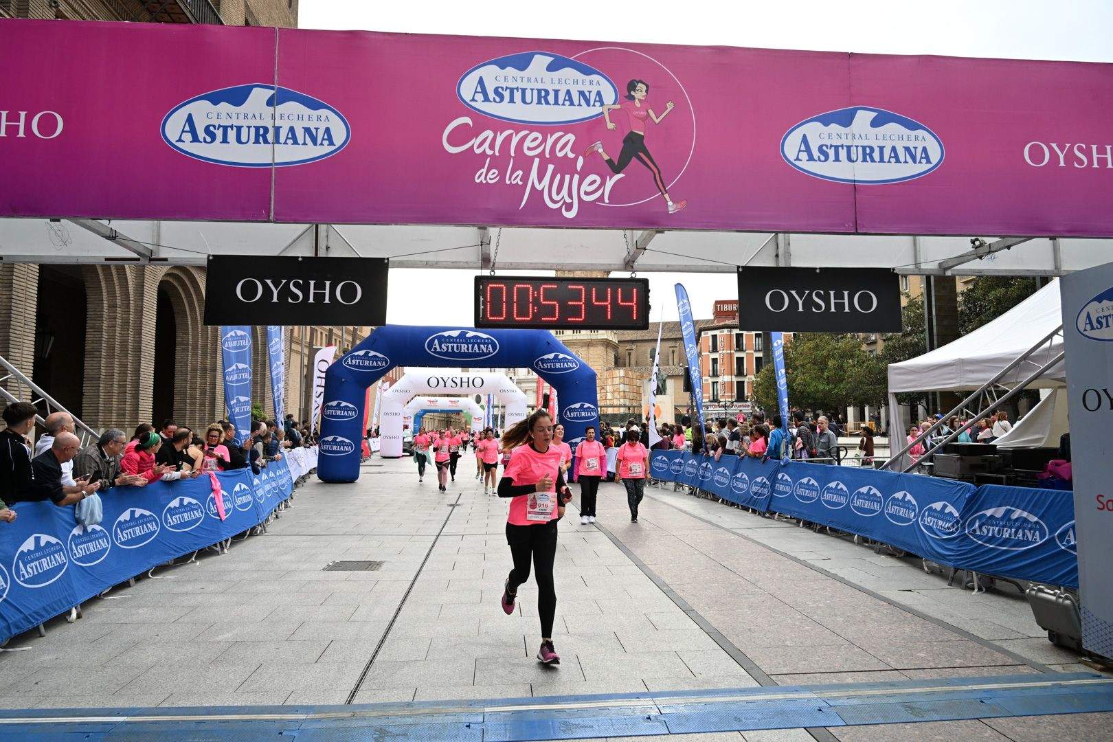 Todas las fotos de la Carrera de la Mujer de Zaragoza 2023. 5943