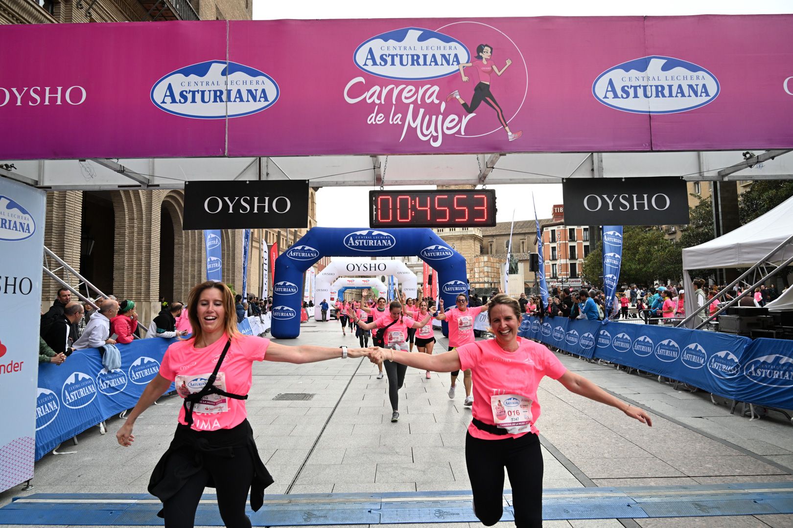 Todas las fotos de la Carrera de la Mujer de Zaragoza 2023. 5460