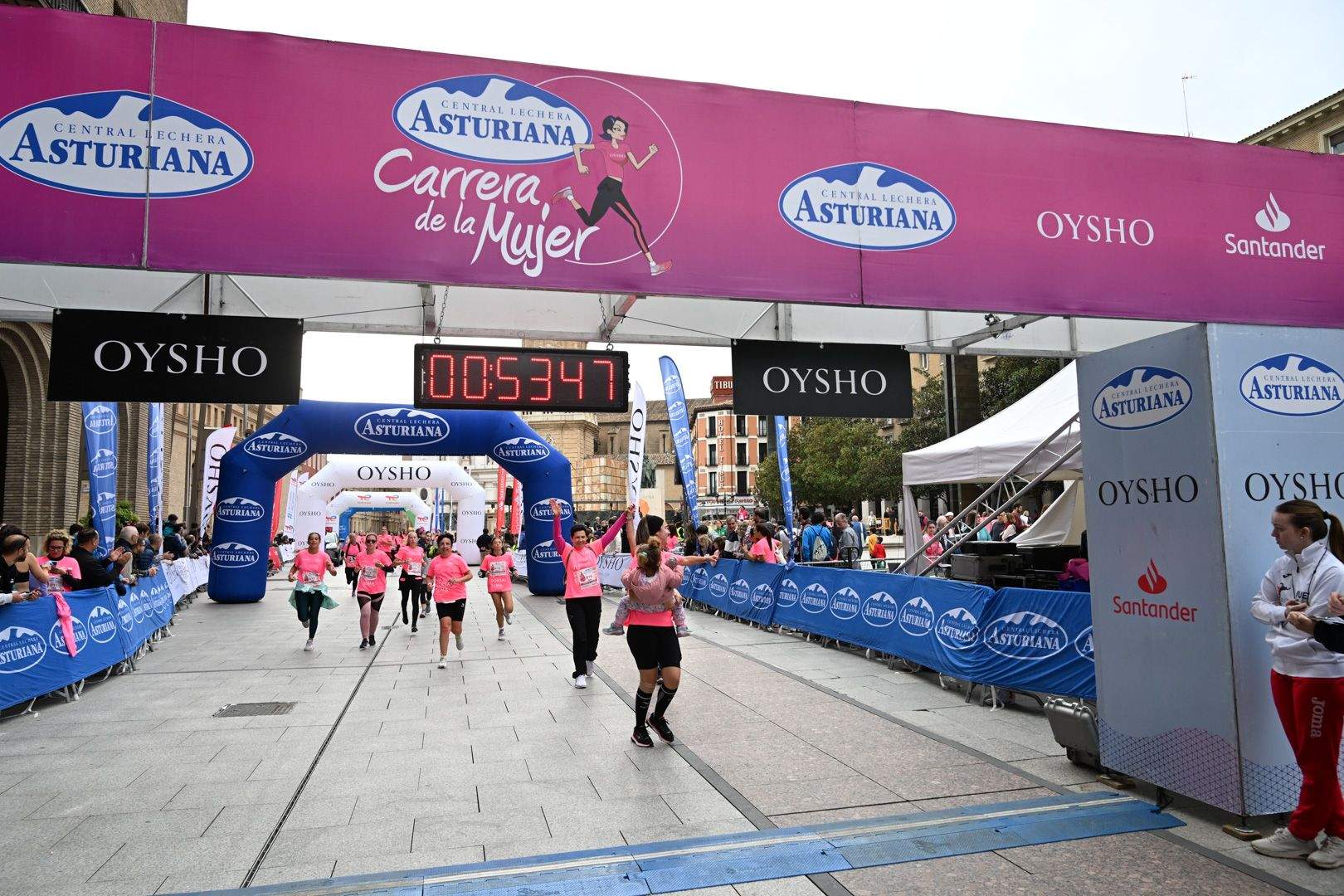 Todas las fotos de la Carrera de la Mujer de Zaragoza 2023. 5945