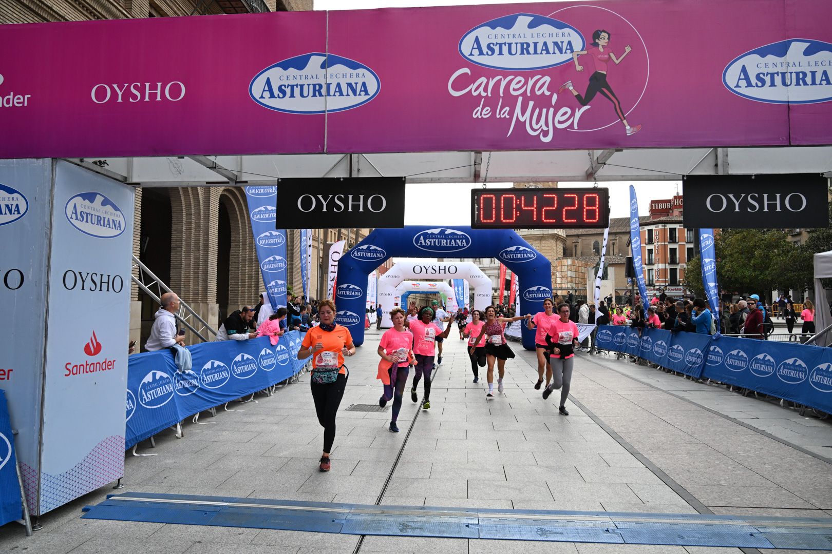 Todas las fotos de la Carrera de la Mujer de Zaragoza 2023. 5225