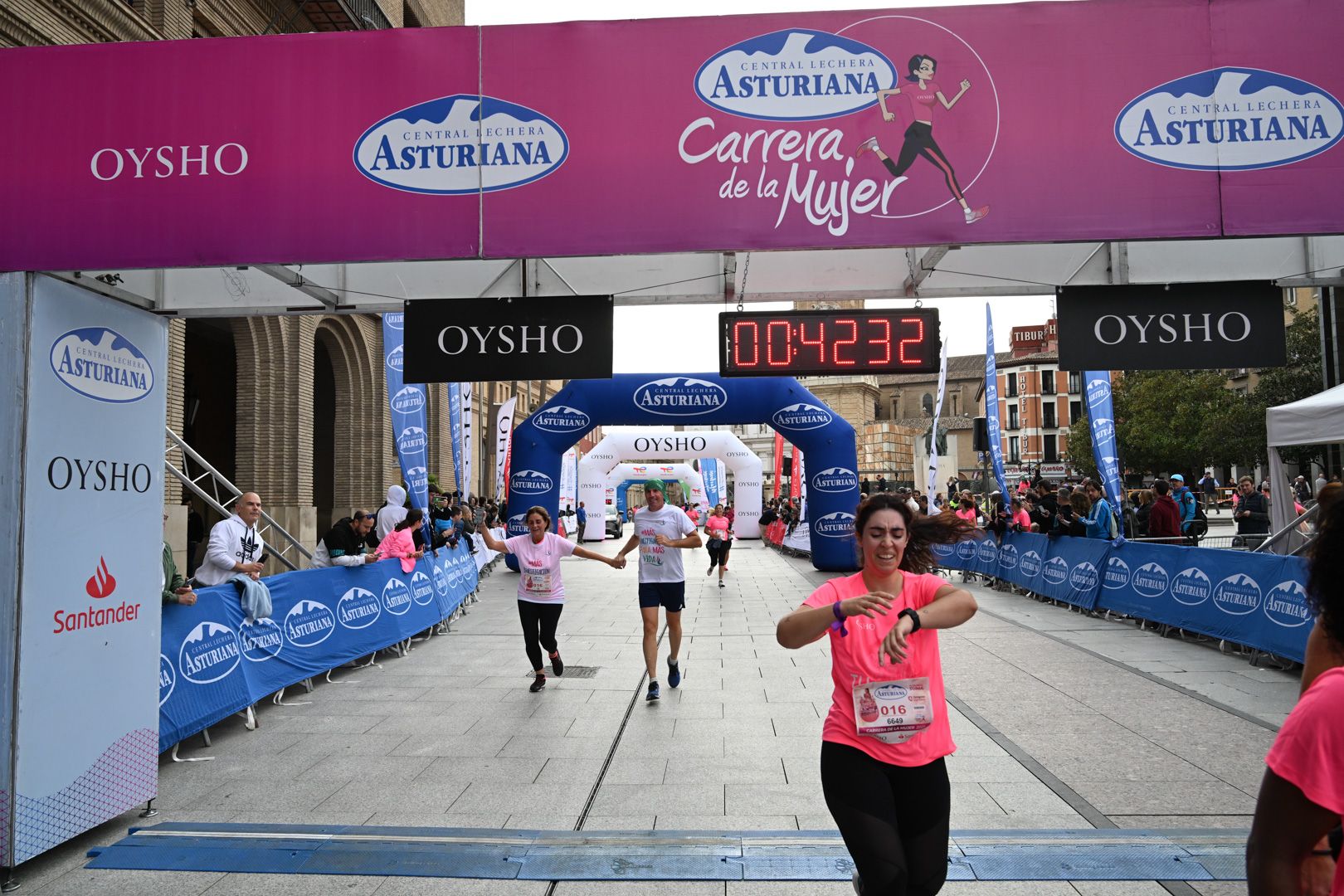 Todas las fotos de la Carrera de la Mujer de Zaragoza 2023. 5230