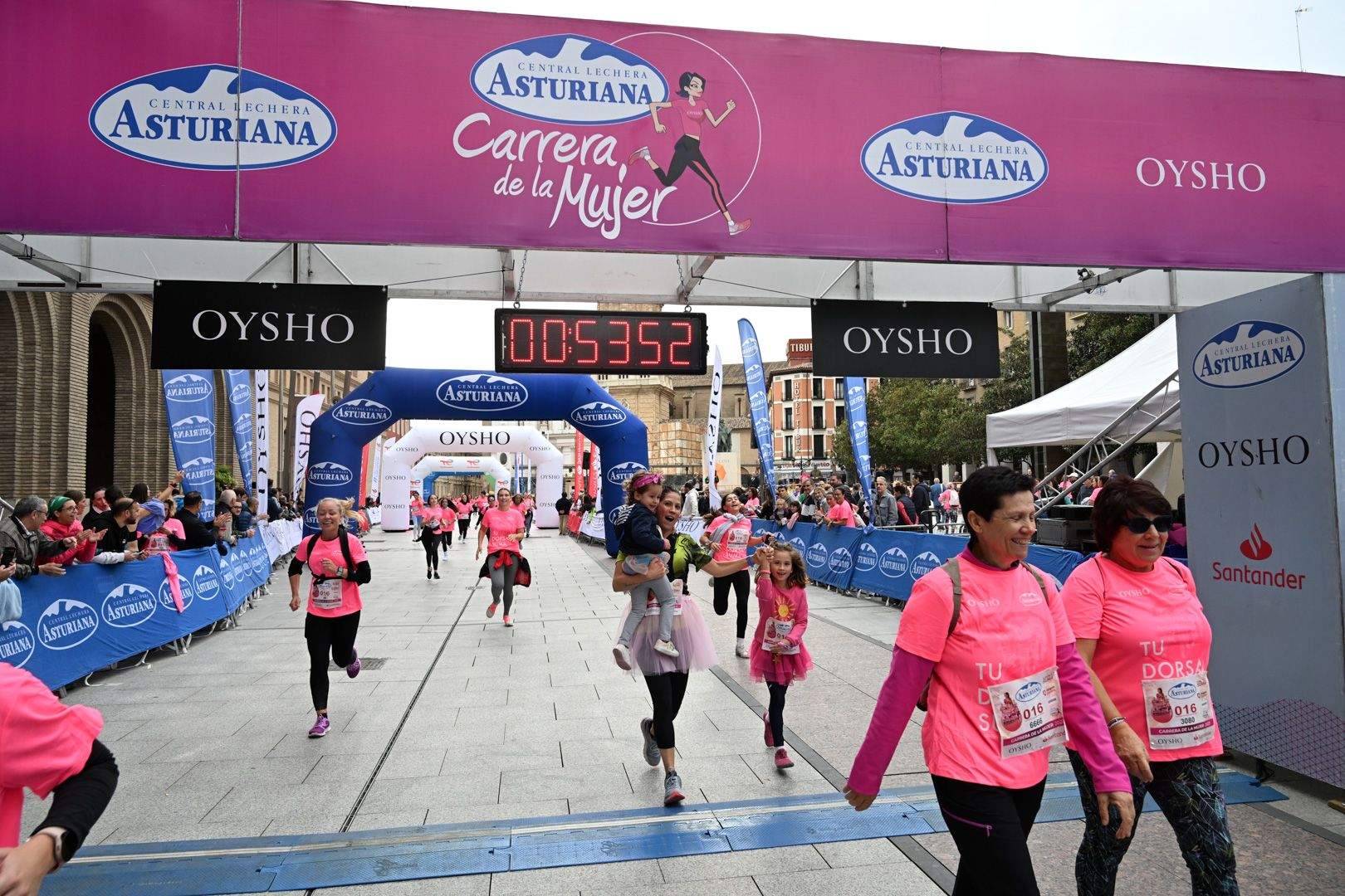 Todas las fotos de la Carrera de la Mujer de Zaragoza 2023. 5952