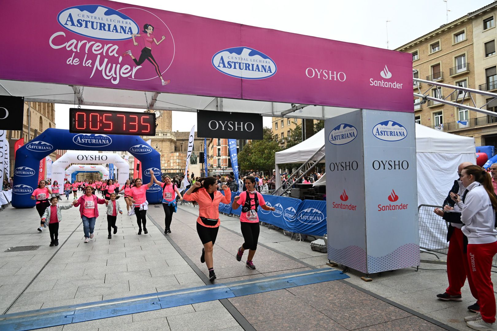 Todas las fotos de la Carrera de la Mujer de Zaragoza 2023. 6153