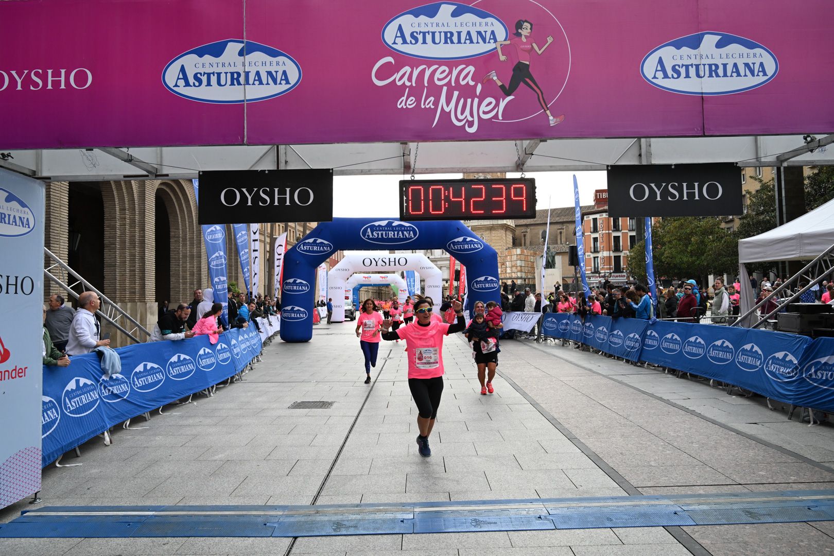 Todas las fotos de la Carrera de la Mujer de Zaragoza 2023. 5234