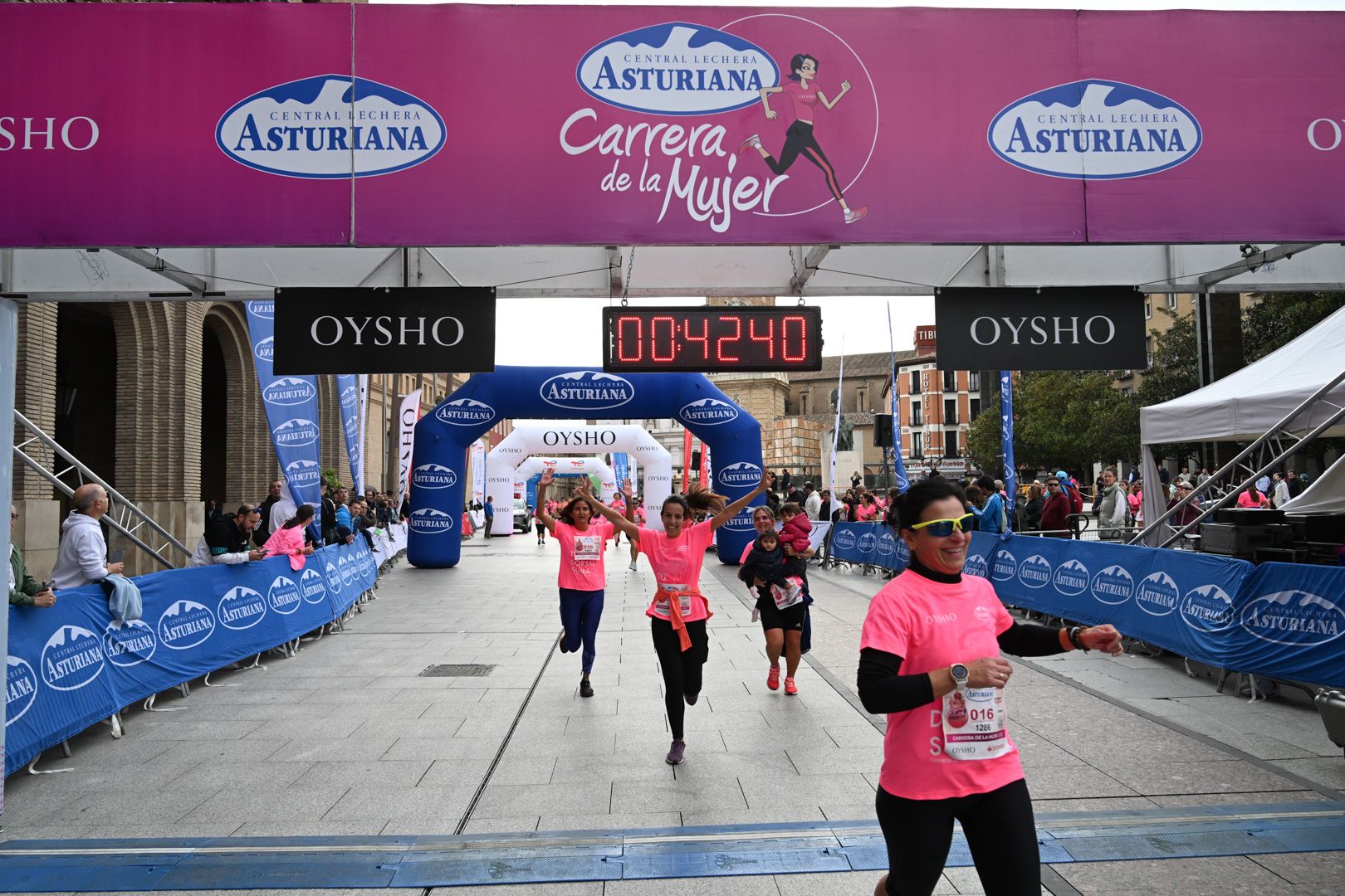 Todas las fotos de la Carrera de la Mujer de Zaragoza 2023. 5236