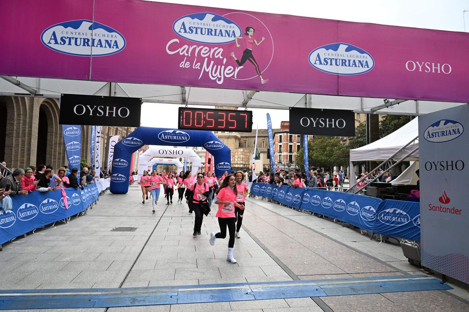 Todas las fotos de la Carrera de la Mujer de Zaragoza 2023. 5958