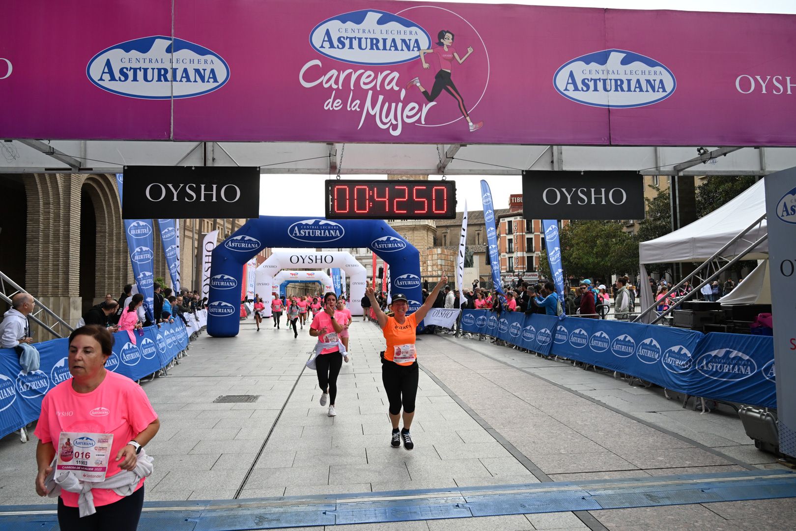 Todas las fotos de la Carrera de la Mujer de Zaragoza 2023. 5246