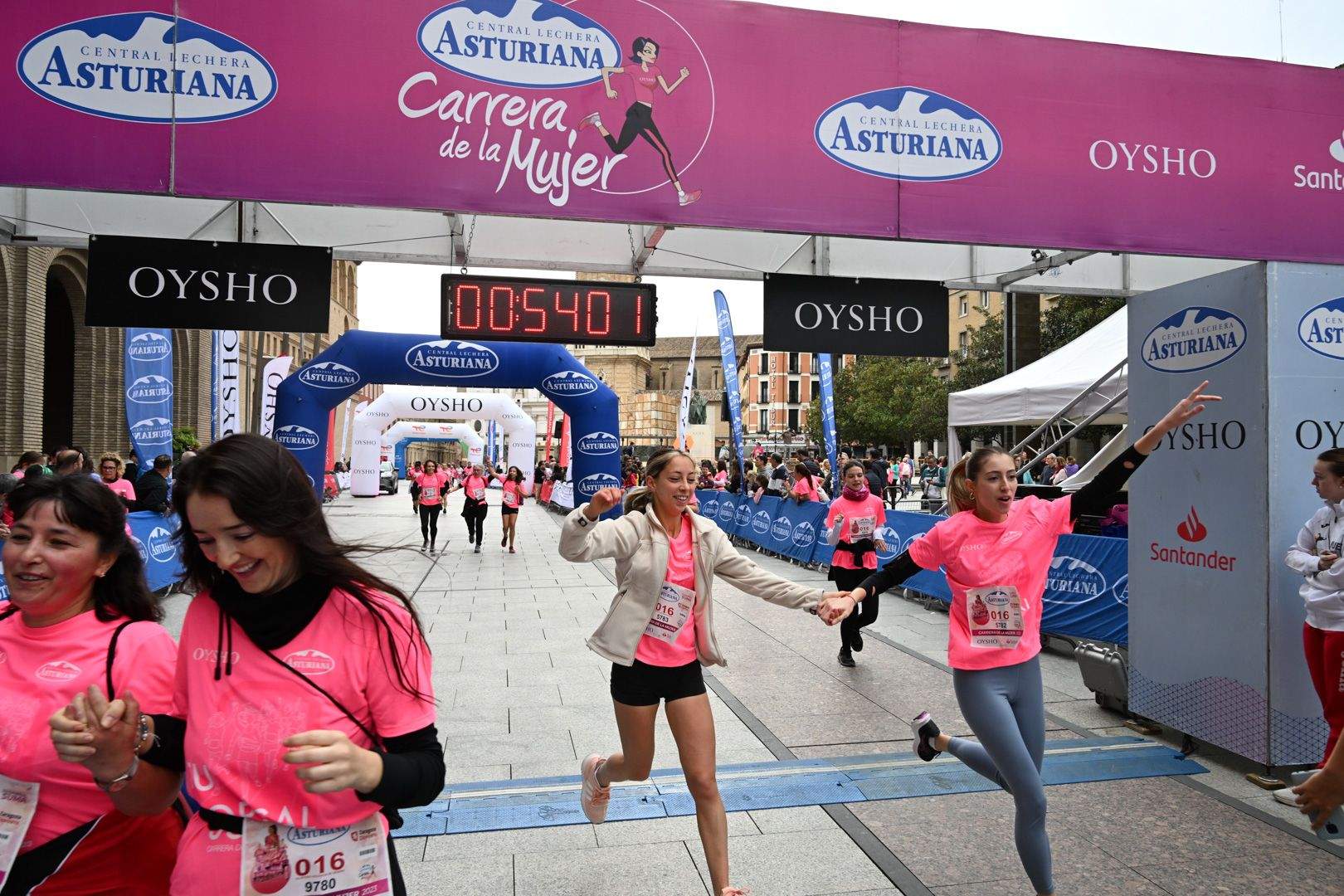 Todas las fotos de la Carrera de la Mujer de Zaragoza 2023. 5968