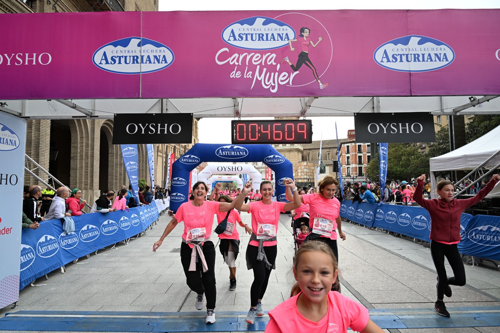 Todas las fotos de la Carrera de la Mujer de Zaragoza 2023. 5487