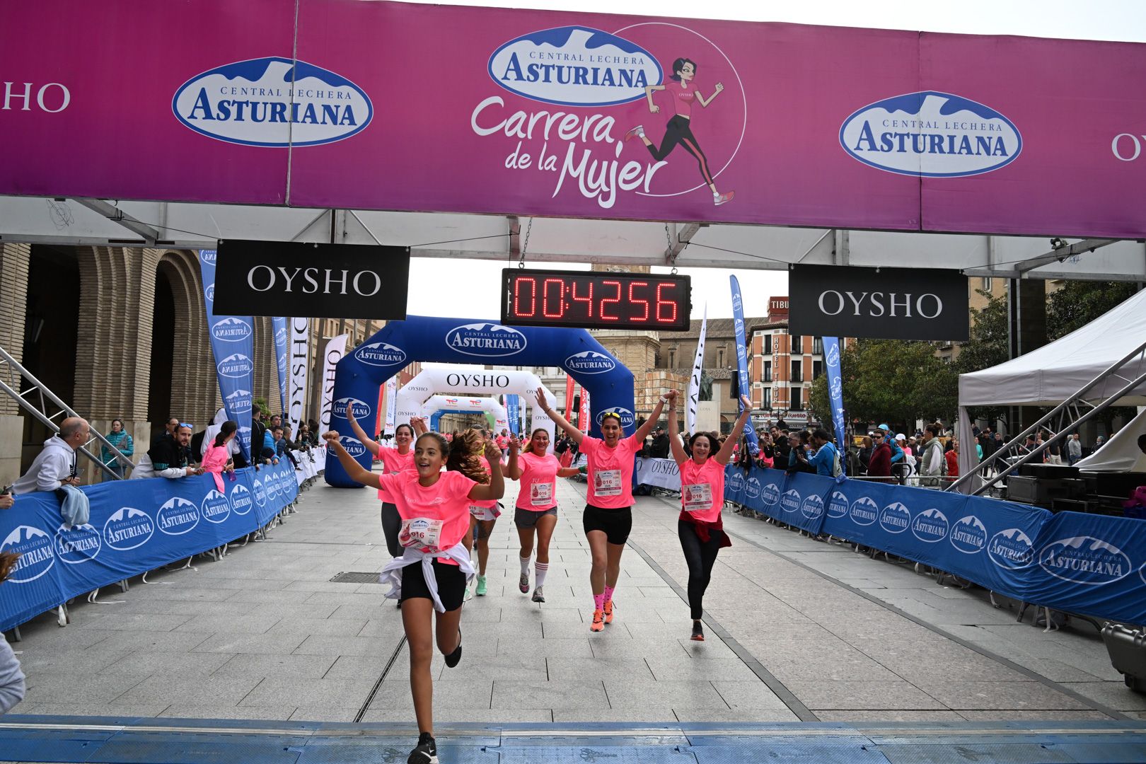 Todas las fotos de la Carrera de la Mujer de Zaragoza 2023. 5254